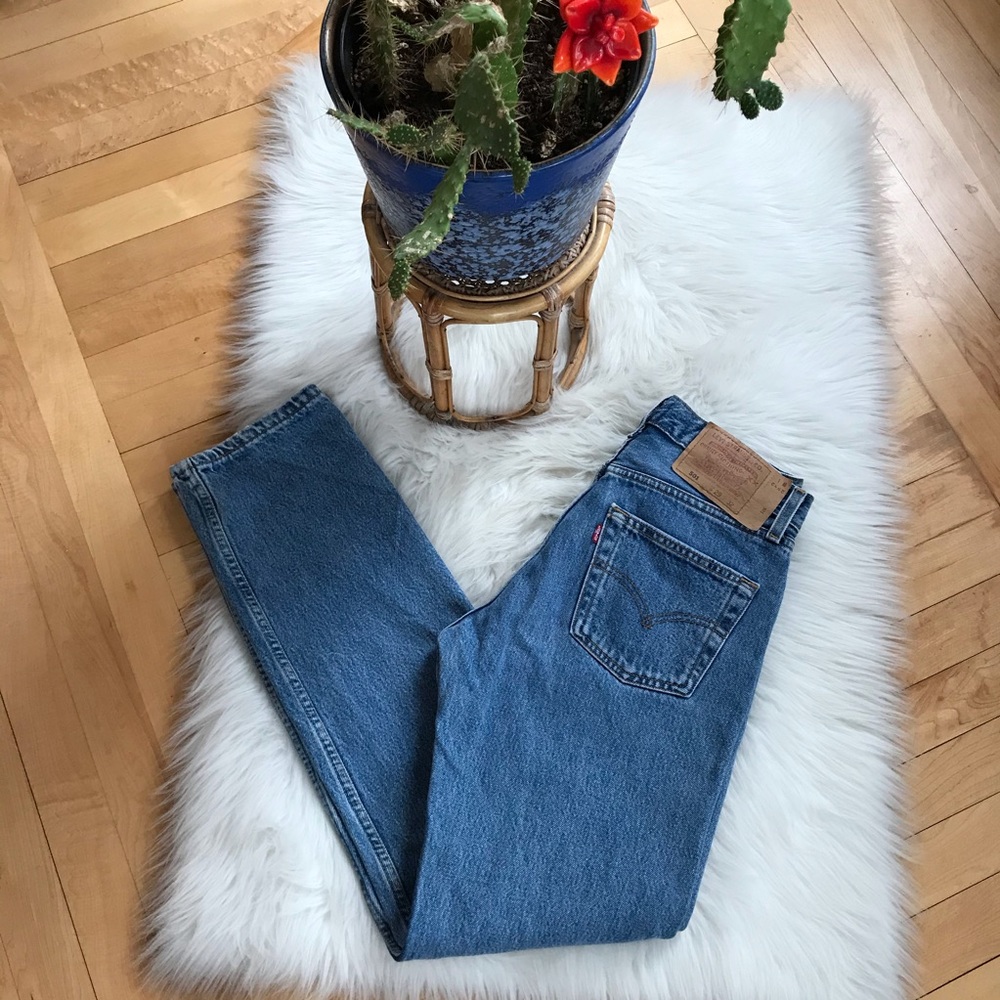 Vintage Levi’s 501 button fly high waist mom jeans